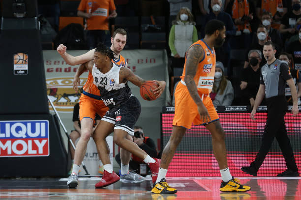 于更大的赛 于更大的赛